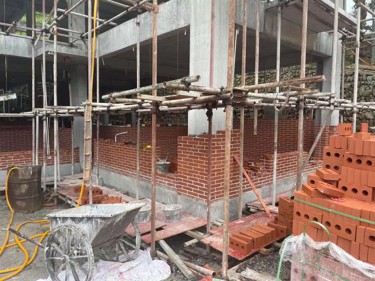 益阳市湘陶建筑材料有限公司,益阳实心烧结砖销售,古建砖瓦销售,文化砖哪里好